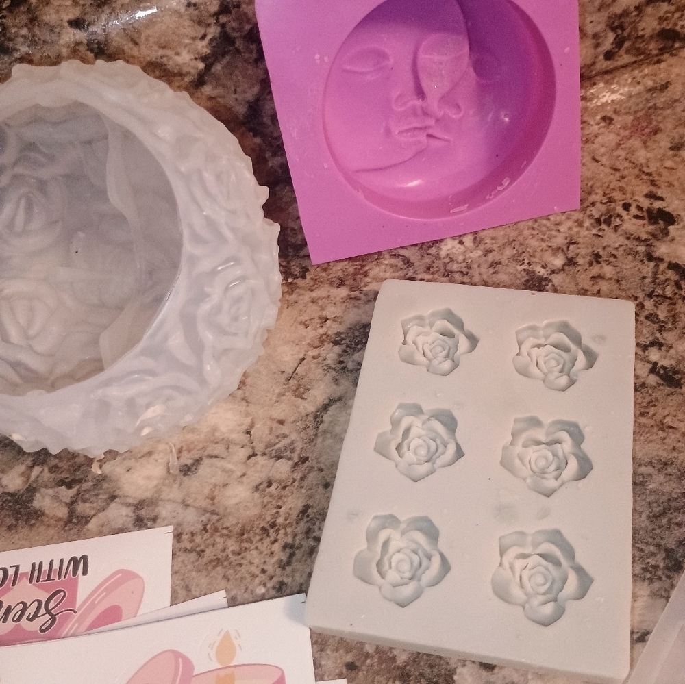 Candle Crafting Kit with Molds and Stickers Hobby Crafting - Picture 6 of 6
